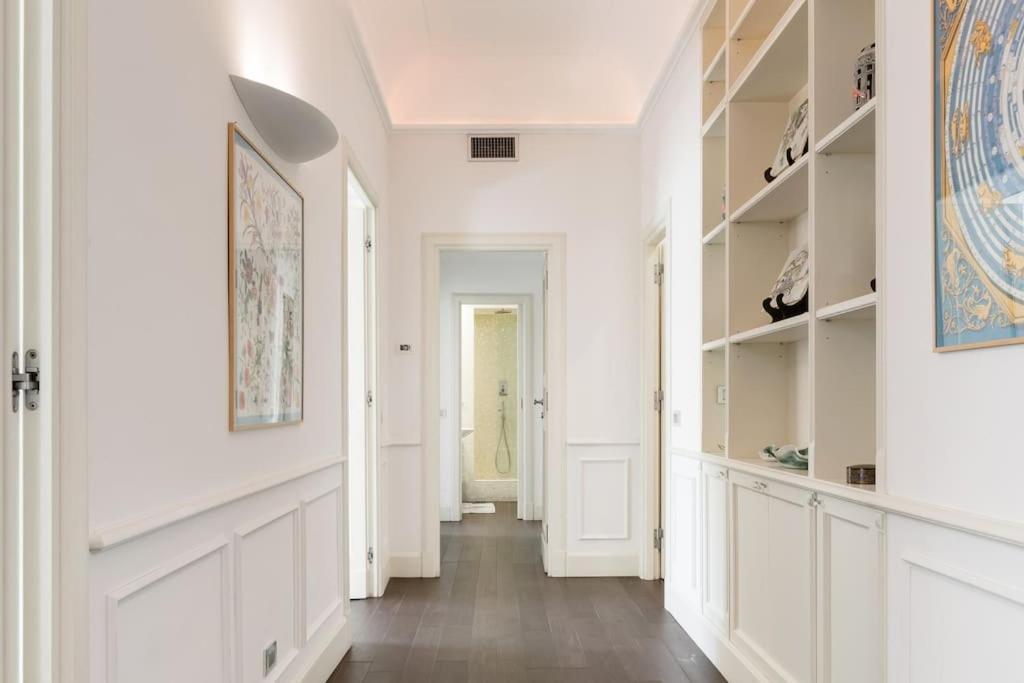 Re-imagined In Historical Building Appartamento *
