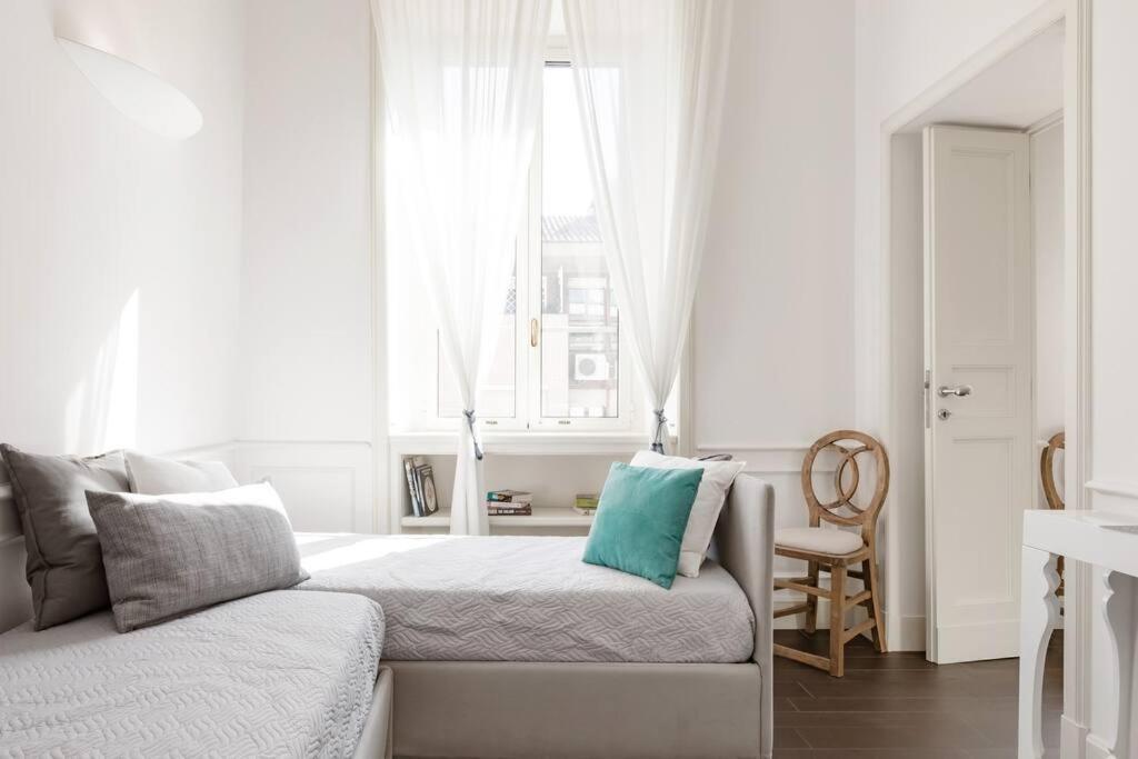 Appartamento Re-imagined In Historical Building *